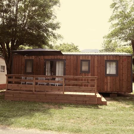 Camping Pays De Beille Les Cabannes  Luaran gambar