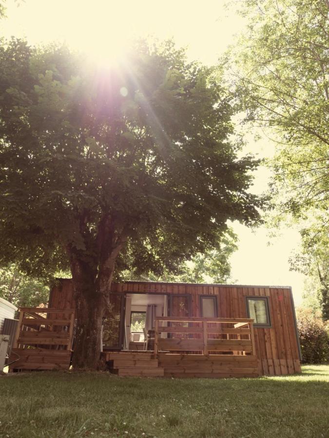 Camping Pays De Beille Les Cabannes  Luaran gambar